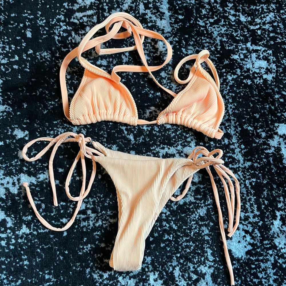 Kulani kinis bikini